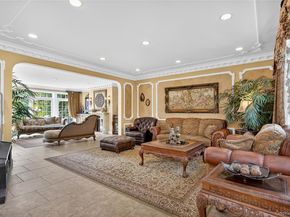 211 Hillturn Lane, Roslyn Heights NY 11577