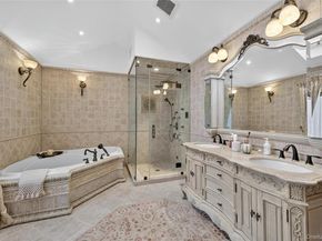211 Hillturn Lane, Roslyn Heights NY 11577