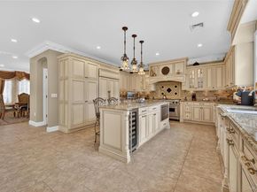 211 Hillturn Lane, Roslyn Heights NY 11577
