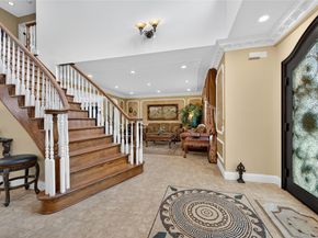 211 Hillturn Lane, Roslyn Heights NY 11577