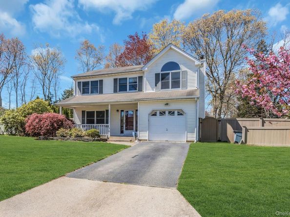 38 Memorial Boulevard, East Moriches NY 11940