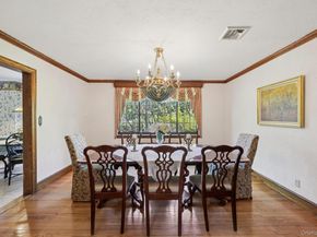 12 Sutton Place, Rockville Centre NY 11570
