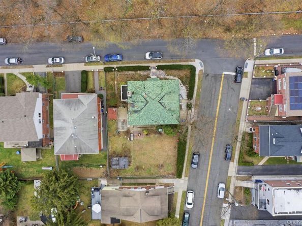 128 Parkway N, Yonkers NY 10704