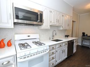 143 Garth Road 4P, Scarsdale NY 10583