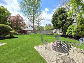19 Hartsdale Lane, Coram NY 11727