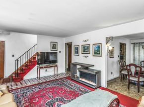325 N Service Road, Roslyn Heights NY 11577