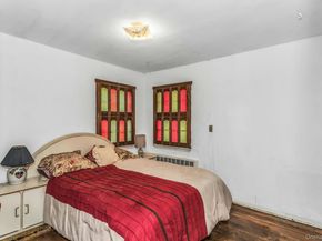 325 N Service Road, Roslyn Heights NY 11577