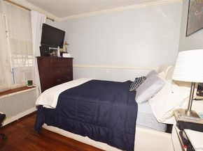 14 Plymouth Street, New Hyde Park NY 11040