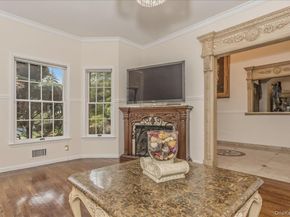 21 Chauncey Place, Woodbury NY 11797