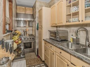 21 Chauncey Place, Woodbury NY 11797