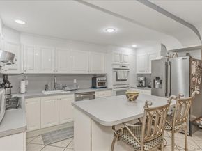21 Chauncey Place, Woodbury NY 11797