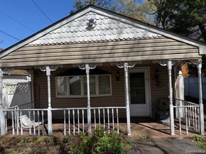 125 Wood Road, Centereach NY 11720