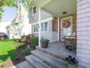 5 Regina Court, Huntington Station NY 11746