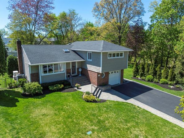 180 Radcliff Drive, East Norwich NY 11732