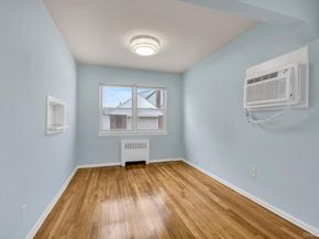 382 Old Country Road, Mineola NY 11501