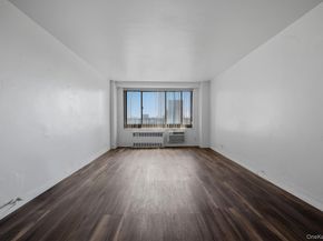 185 Hall Street 1717, Brooklyn NY 11205