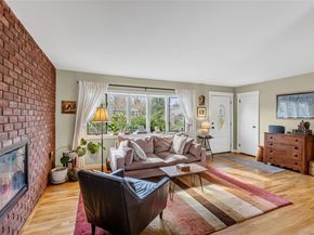 228 8th Street, Bethpage NY 11714