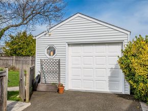 228 8th Street, Bethpage NY 11714