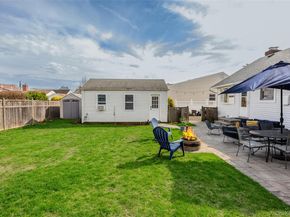 228 8th Street, Bethpage NY 11714