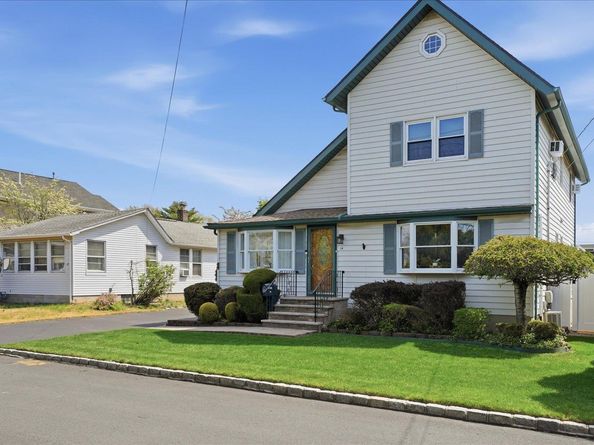 14 McCord Place, Bethpage NY 11714