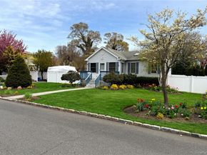 174 Trouville Road, Copiague NY 11726