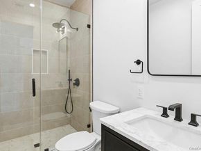 14 Ridge Road, Southampton NY 11968