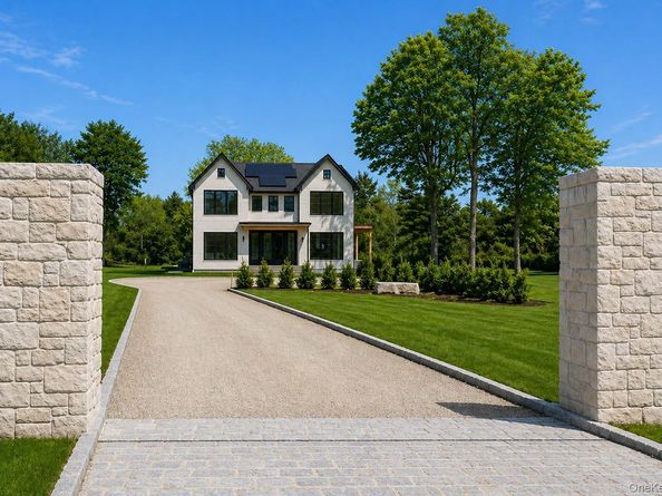 14 Ridge Road, Southampton NY 11968