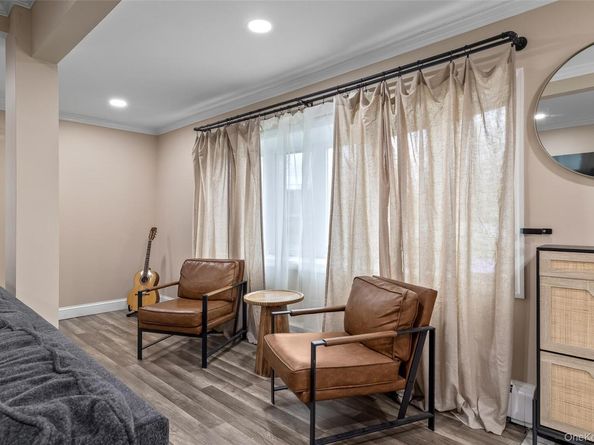 364 S Broadway, Lindenhurst NY 11757