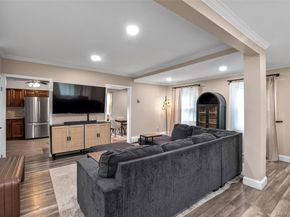 364 S Broadway, Lindenhurst NY 11757