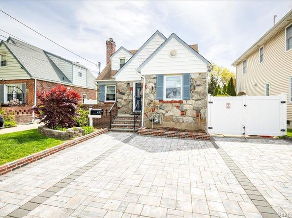 48 Hommell Street, Valley Stream NY 11580