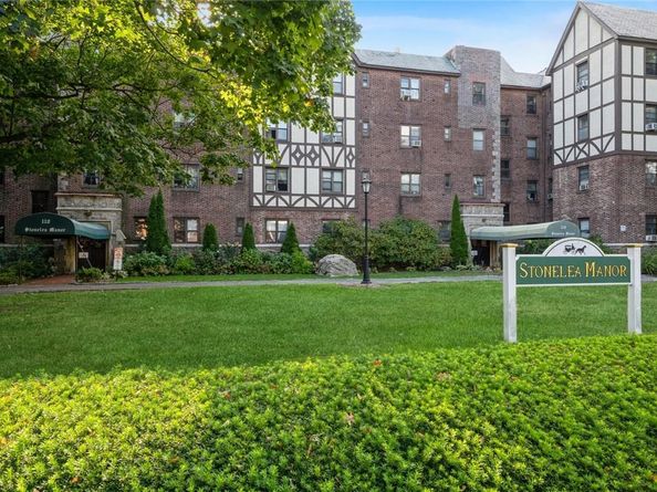 120 Stonelea Place 3G, New Rochelle NY 10801