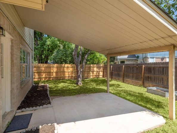 12709 Possum Hollow DR, Austin TX 78729