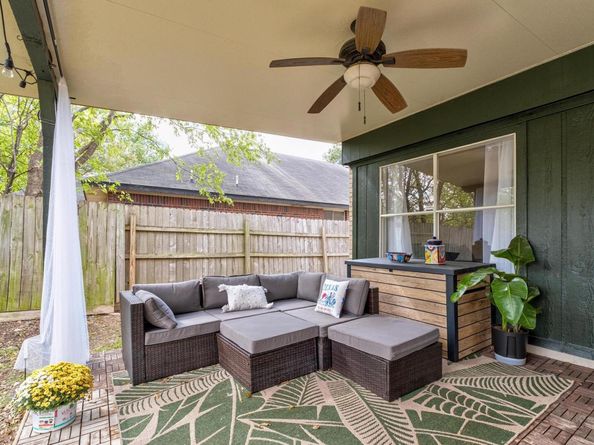 9325 Linkmeadow DR, Austin TX 78748