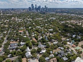 1811 Waterston Ave, Austin TX 78703
