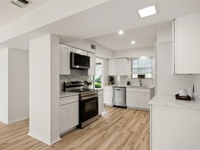 3613 Las Colinas DR C, Austin TX 78731