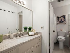 3613 Las Colinas DR C, Austin TX 78731
