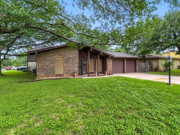 5001 Creekline DR, Austin TX 78745