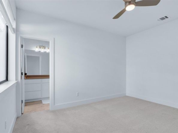 2050 Lohmans Spur RD 501, Lakeway TX 78734