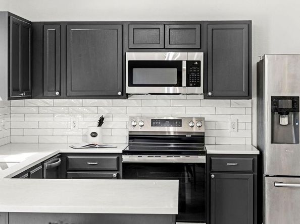 525 Meadow Park DR, Georgetown TX 78626