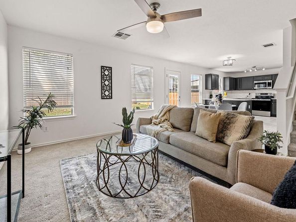 525 Meadow Park DR, Georgetown TX 78626