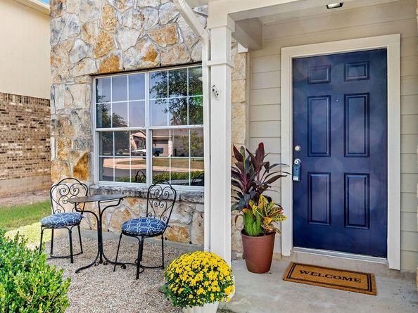 525 Meadow Park DR, Georgetown TX 78626