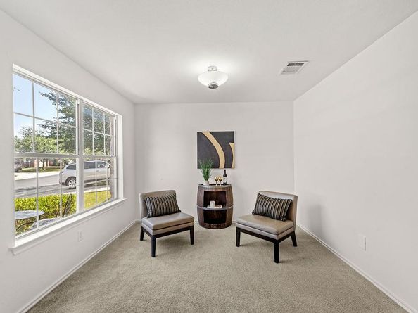 525 Meadow Park DR, Georgetown TX 78626