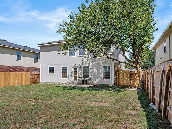 525 Meadow Park DR, Georgetown TX 78626