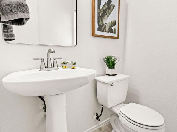 525 Meadow Park DR, Georgetown TX 78626