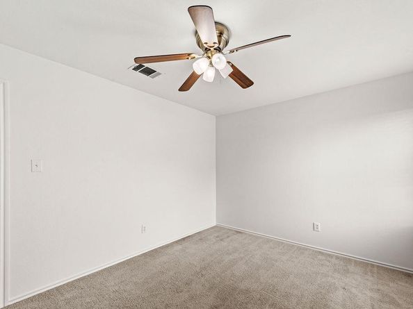 525 Meadow Park DR, Georgetown TX 78626