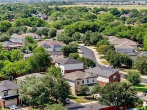 525 Meadow Park DR, Georgetown TX 78626