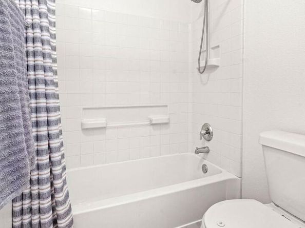 525 Meadow Park DR, Georgetown TX 78626