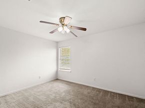 525 Meadow Park DR, Georgetown TX 78626