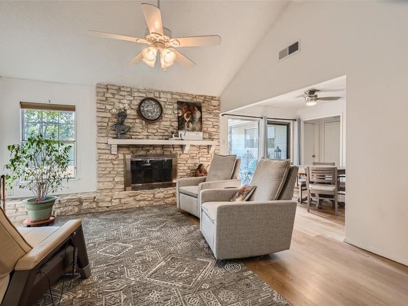 9206 Robins Nest LN, Austin TX 78729