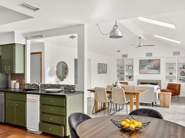 2202 Cypress PT E, Austin TX 78746